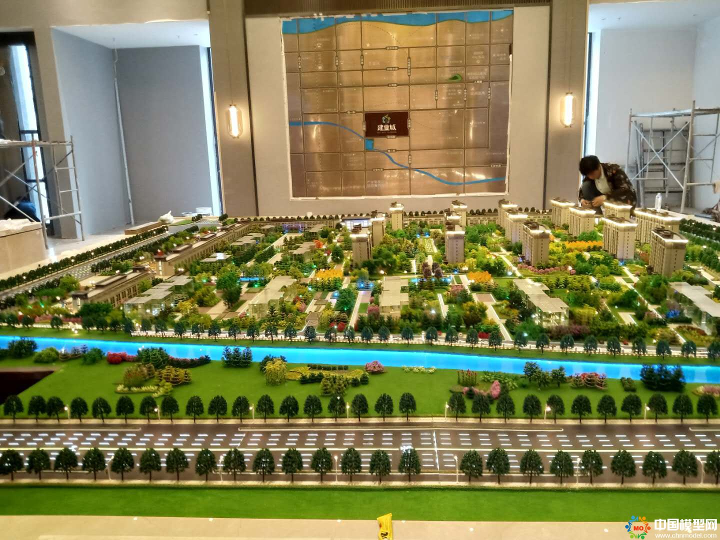 樓盤沙盤模型制作、別墅沙盤模型制作、城市規(guī)劃沙盤制作、建筑模型設計制作、工業(yè)模型設計制作、數(shù)字多媒體沙盤制作
